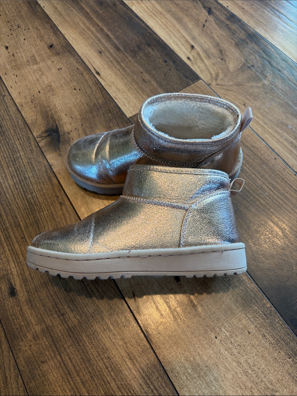 Kids Metallic rose gold Cozy Booties